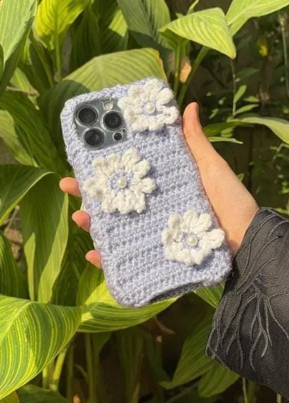 Floral pearl crochet case🌙