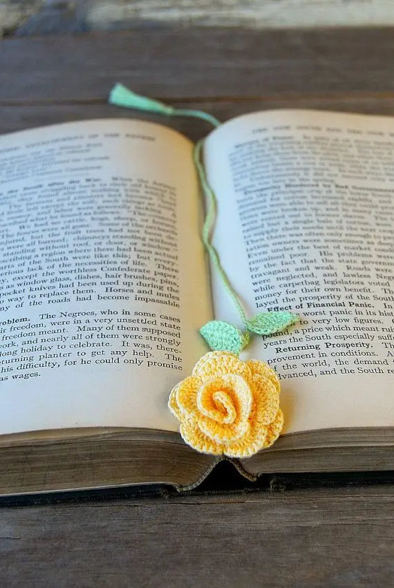 Book Blossom💛